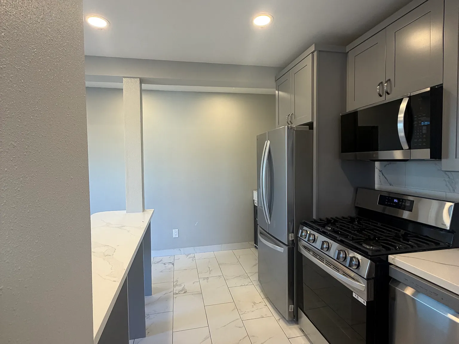 1 bed, 750 sqft, $3,950 — Photo 3