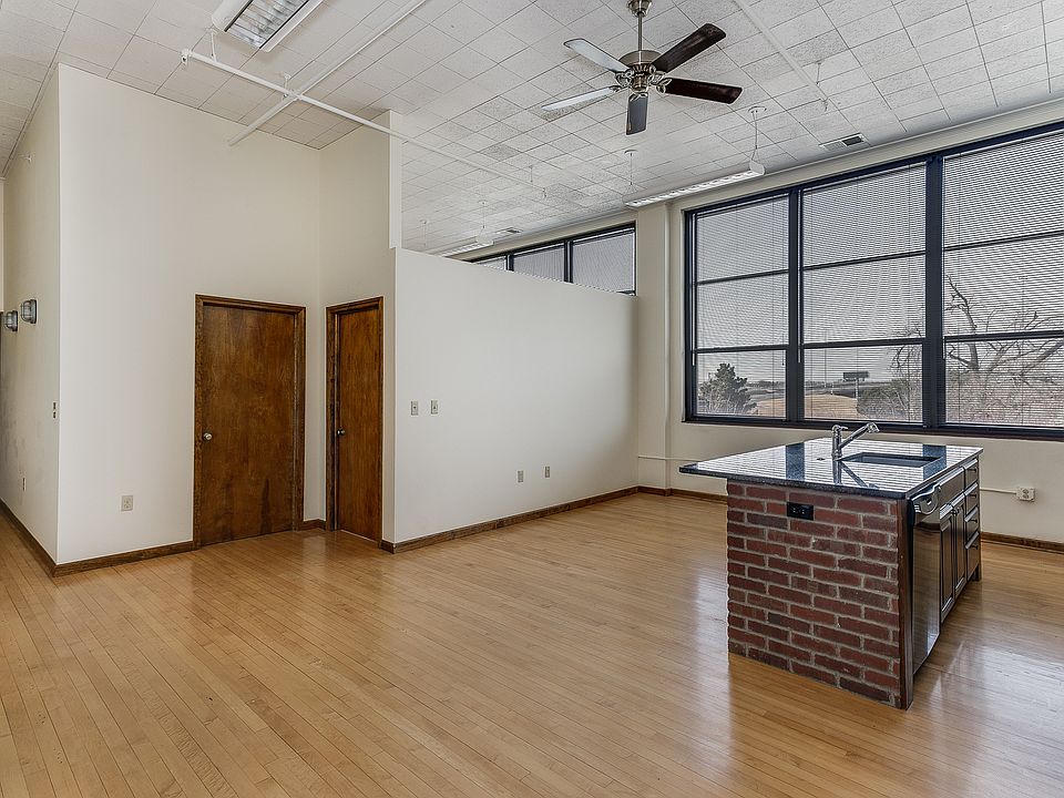 1st image of 1220 E Kellogg Dr APT 201