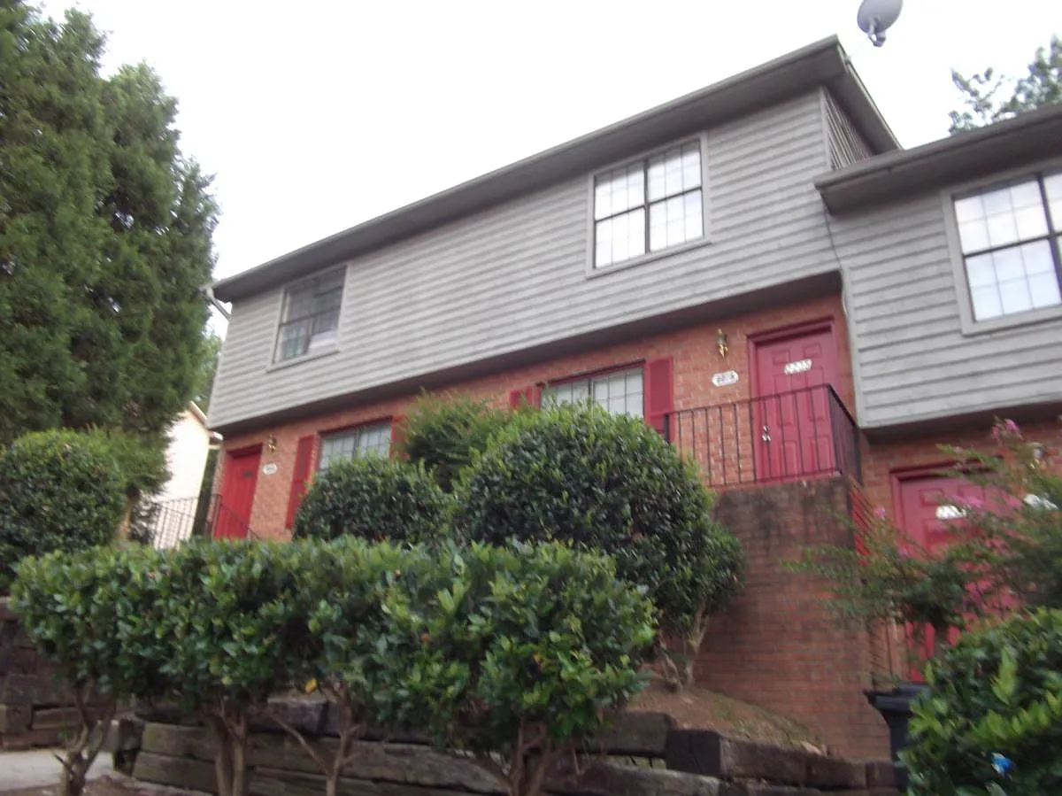 2 bed, 1.5 bath, $1,395 — Photo 1