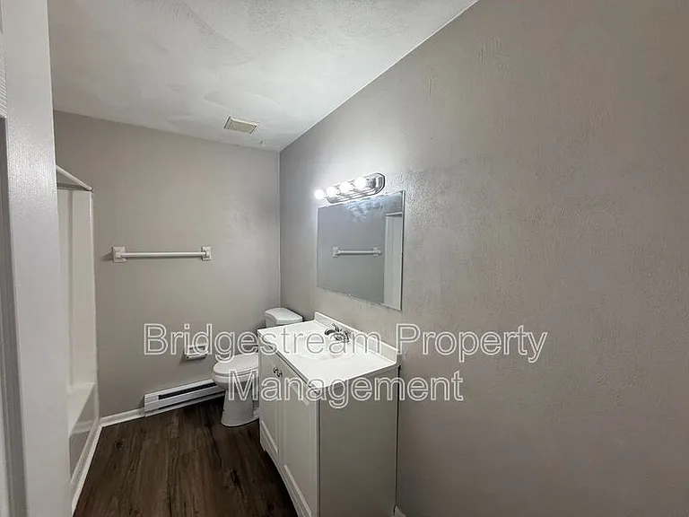 85 N Gebhart Church Rd #G — Photo 8