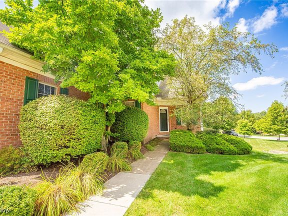 2nd image of 566 Daleview Dr #34
