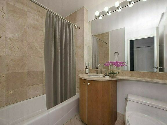 5th image of 222 E 34th St APT 803