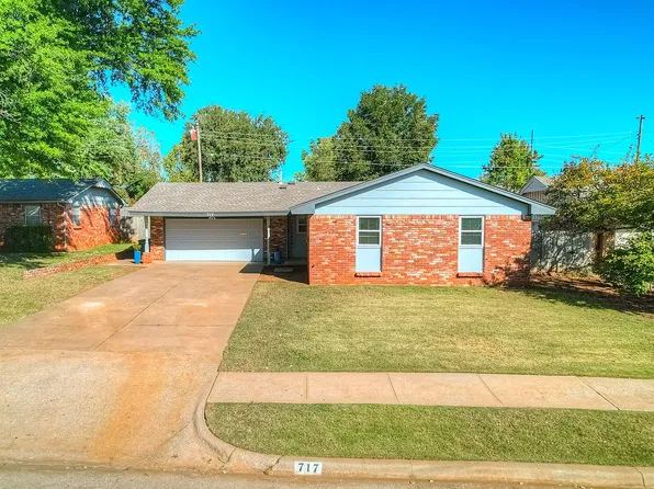 717 E 27th Pl, Edmond, OK 73013