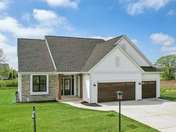 485 Chapman Farm BOULEVARD #Lt13, Mukwonago, WI 53149