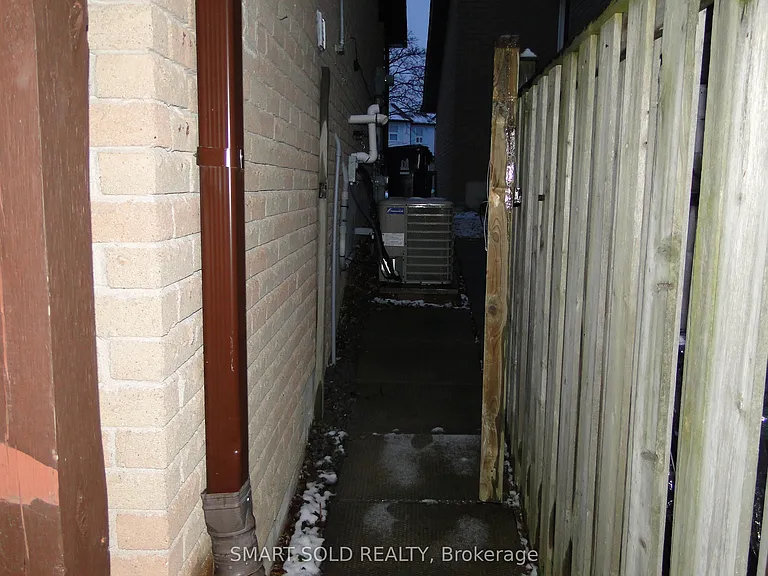54 Muirlands Dr #BASEMENT — Photo 13