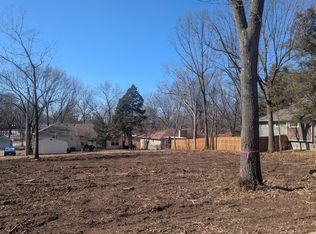 5713 S Cloverdale Ln, Battlefield, MO 65619