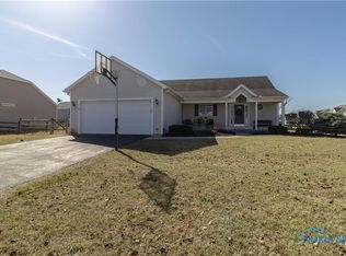 1882 Horseshoe Bend Dr, Perrysburg, OH 43551