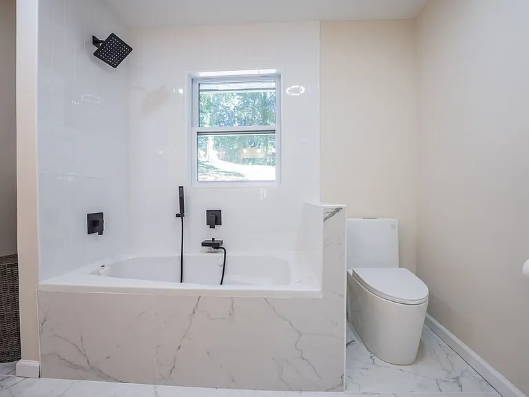 1090 Indale Pl SW — Photo 18