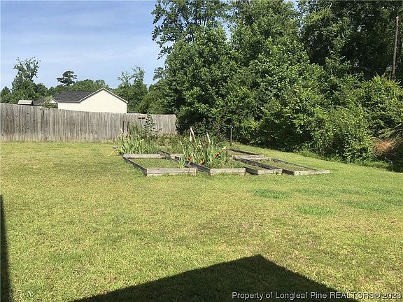 4th image of 795 Hogart St