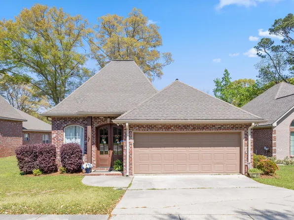 16 Village Dr, Hattiesburg, MS 39402