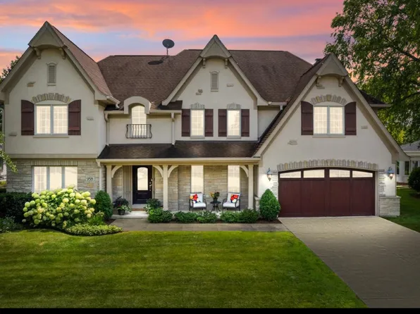 958 W Bauer Rd, Naperville, IL 60563