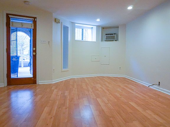 Lower Level LR