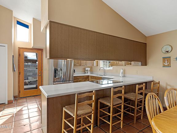 5th image of 2248 CARMELITA Drive