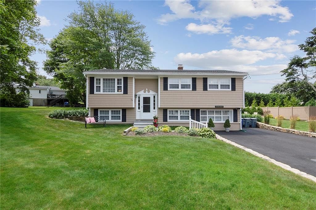 20 Highland Ave, Narragansett, RI 02882 Zillow