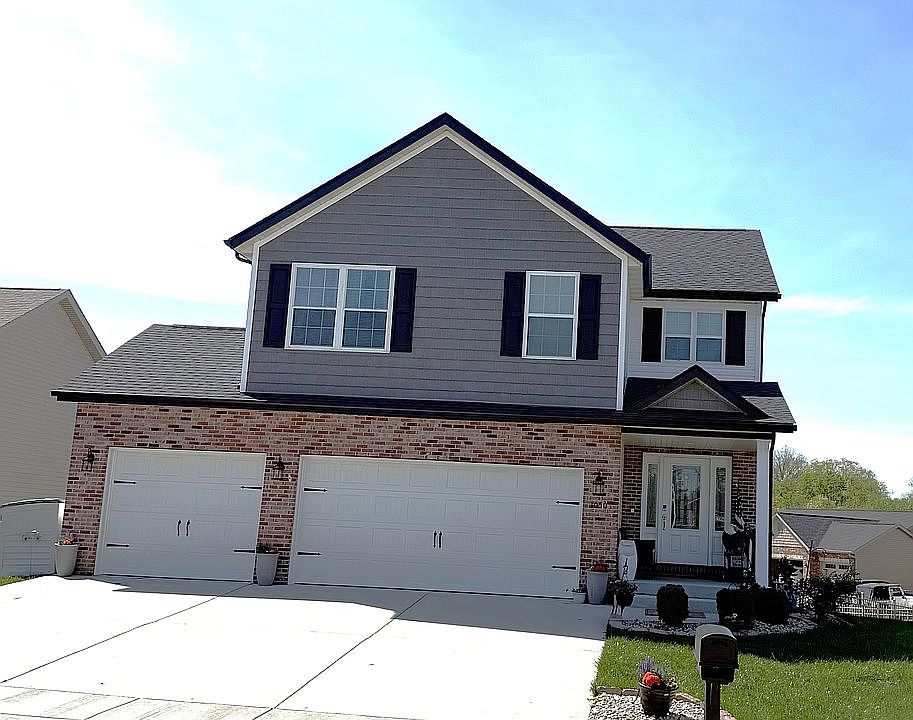 1st image of 1050 Creekside Dr