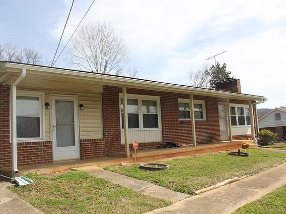 4th image of 118 Middleboro Pl