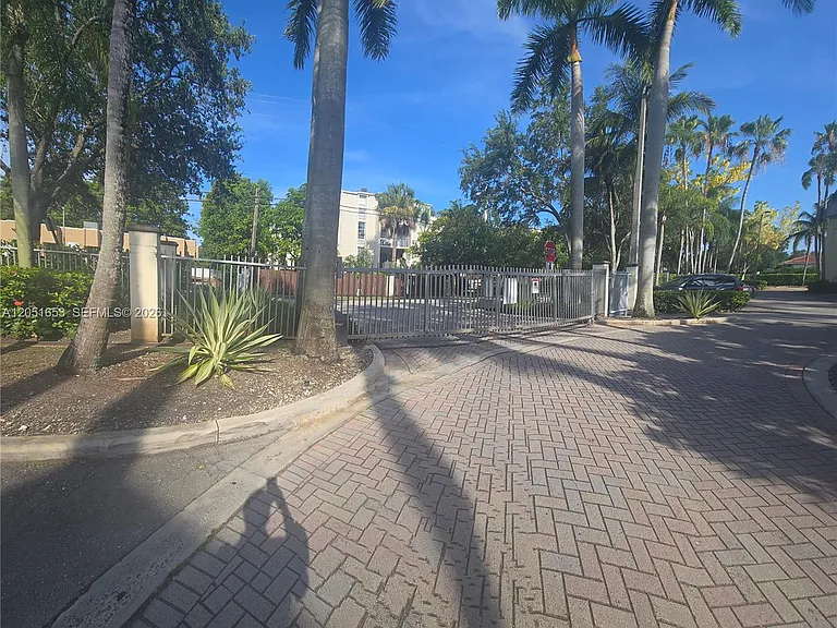 8950 SW 69th Ct #306 — Photo 18