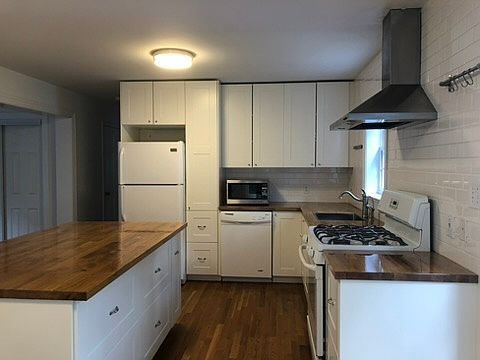 4th image of 4 Cottage Pl