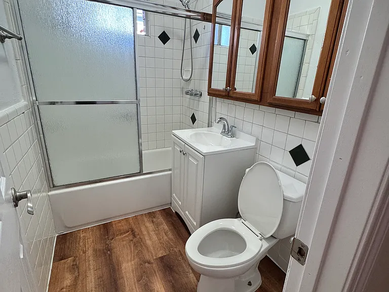 1112 N Kingsley Dr #4 — Photo 5