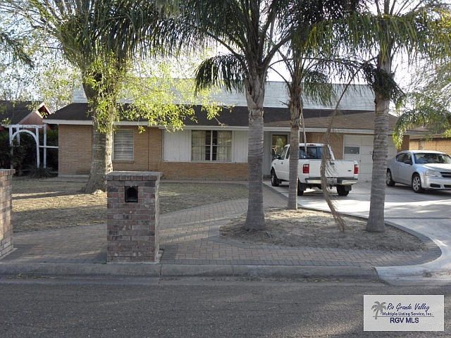 1st image of 208 E Beck Ave
