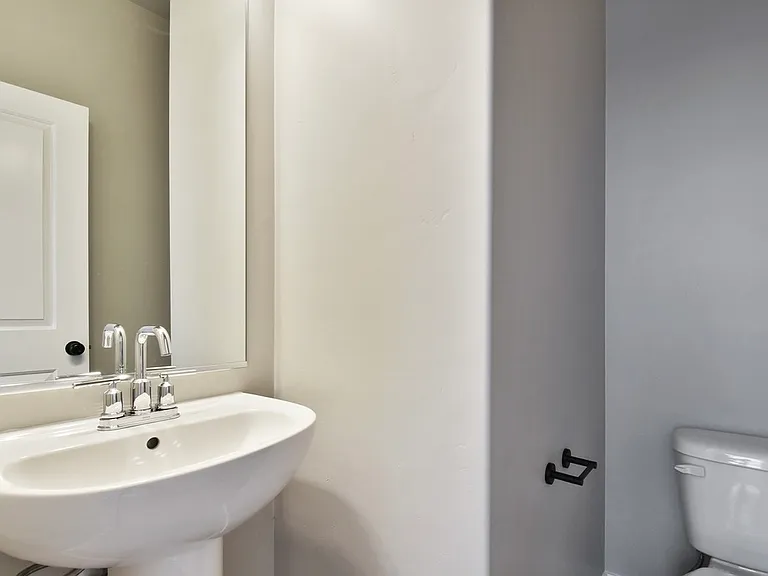 3525 S 4250 W — Photo 17