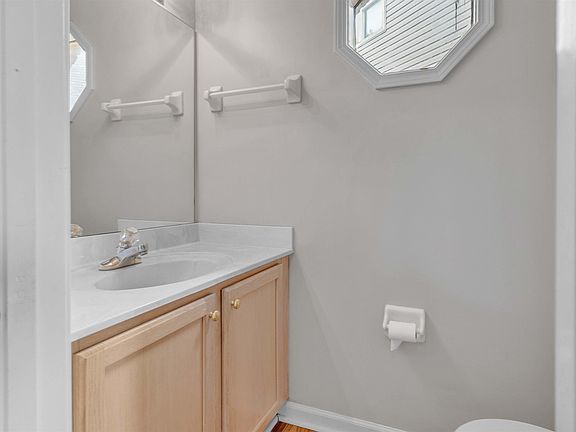 5th image of 8676 N Ashley Glen Cir