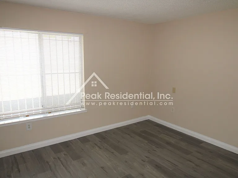 DelPaso2625 — Photo 11