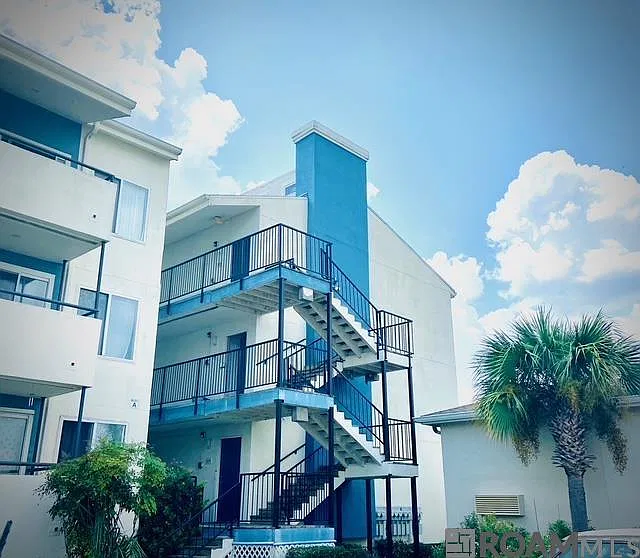 1 bed, 682 sqft, $1,200 — Photo 1