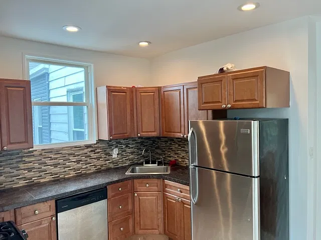 2 bed, 1000 sqft, $2,850 — Photo 4
