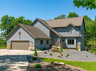 1500 W Point Rd, La Crescent, MN 55947