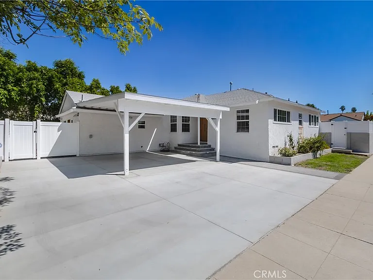 11000 Gaviota Ave — Photo 2