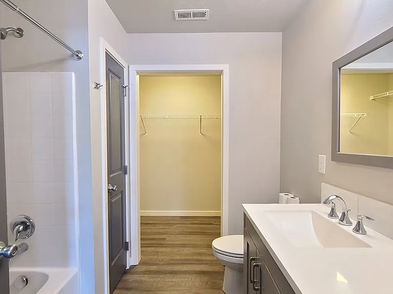 3014 N Gillis Ct — Photo 19