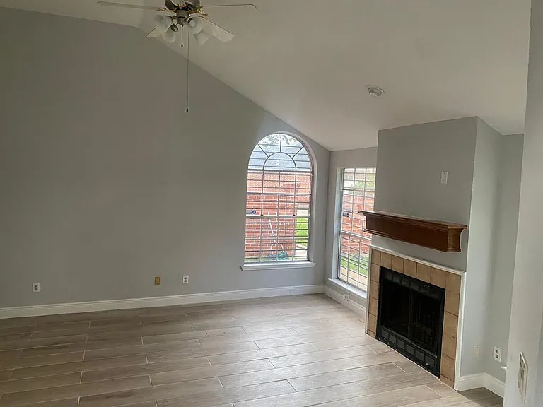 9339 Stonecreek Ln — Photo 16