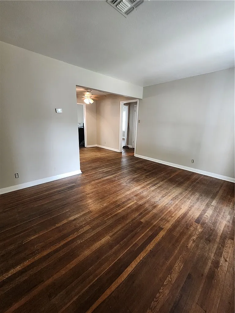 Building Photo - 4818 Kendall Dr