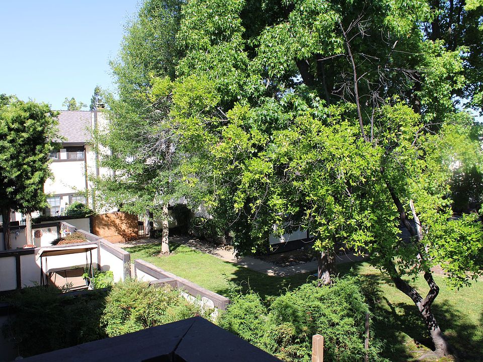 1st image of 222 Wales Dr