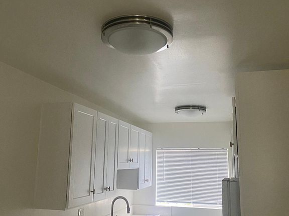 5th image of 11747 Dorothy St #9