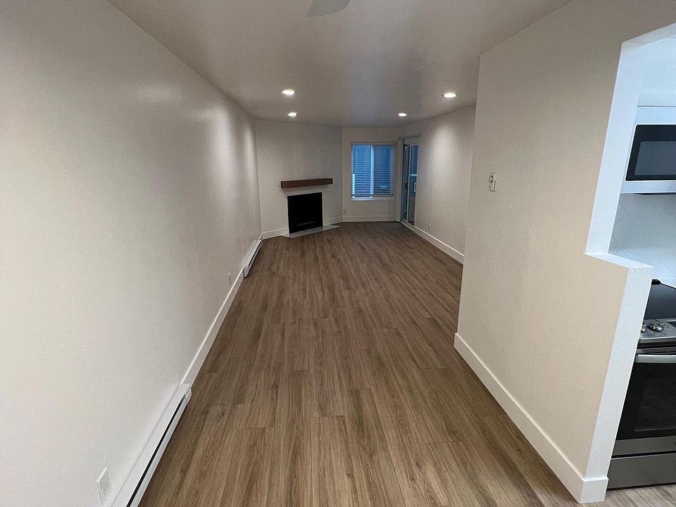 2nd image of 409 Evelyn Ave APT 109