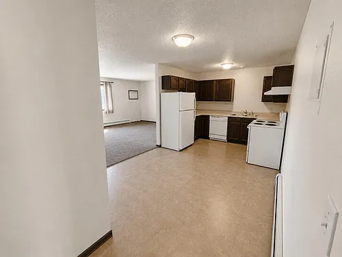 708 Boundary Rd NW Photo 1