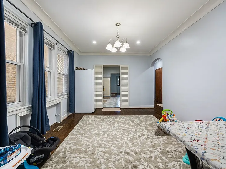 5639 N Saint Louis Ave #1 — Photo 8