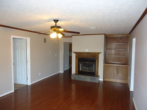 5th image of 15 Gibson Dr