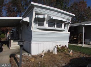 40 Oak St, Robbinsville, NJ 08691