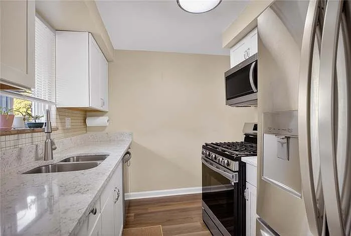 941 Logan Rd — Photo 10