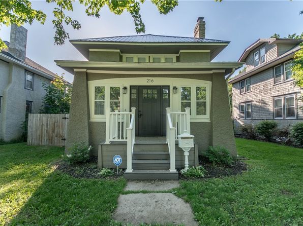 216 Park Dr W