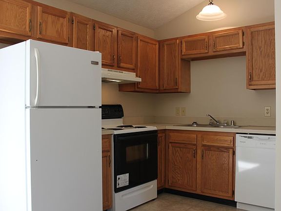 3rd image of 406 Lakeview Dr
