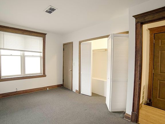 4th image of 2316 W Superior St #3