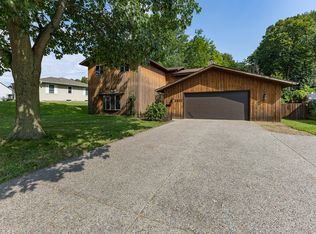 3527 12th Ave, Moline, IL 61265