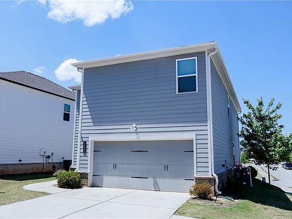 3rd image of 4355 Magpie Dr