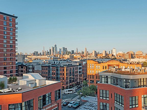 5th image of 711 1st St #401