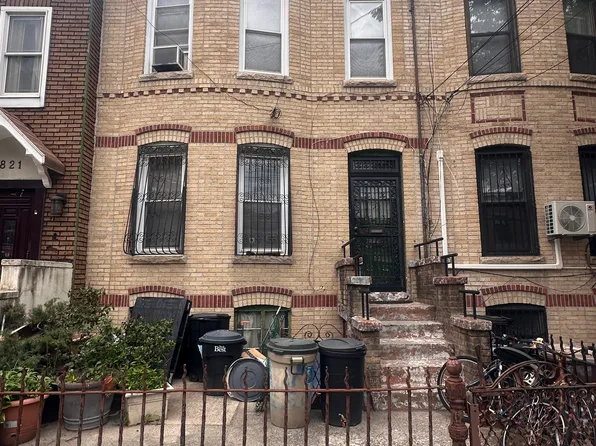 823 54th Street image 1 of 2