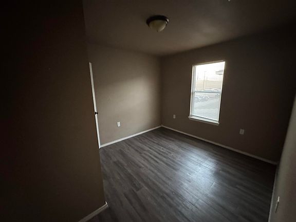 5th image of 217 36th St